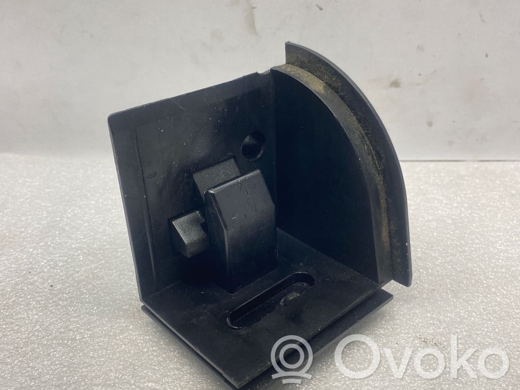 Parcel shelf load cover mount bracket   7026709