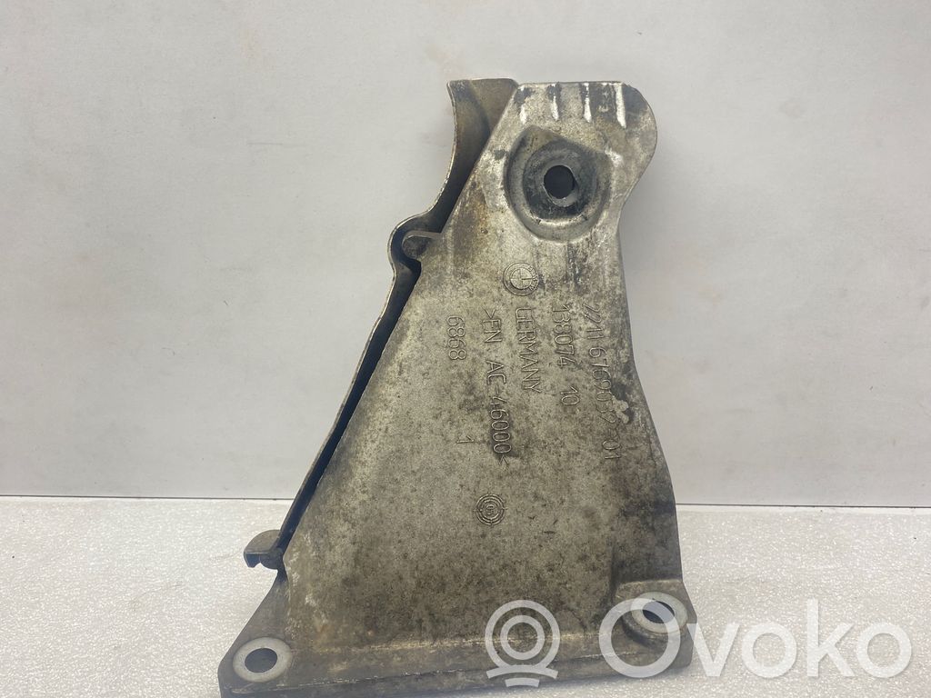 BMW 6 E63 E64 Engine mounting bracket 