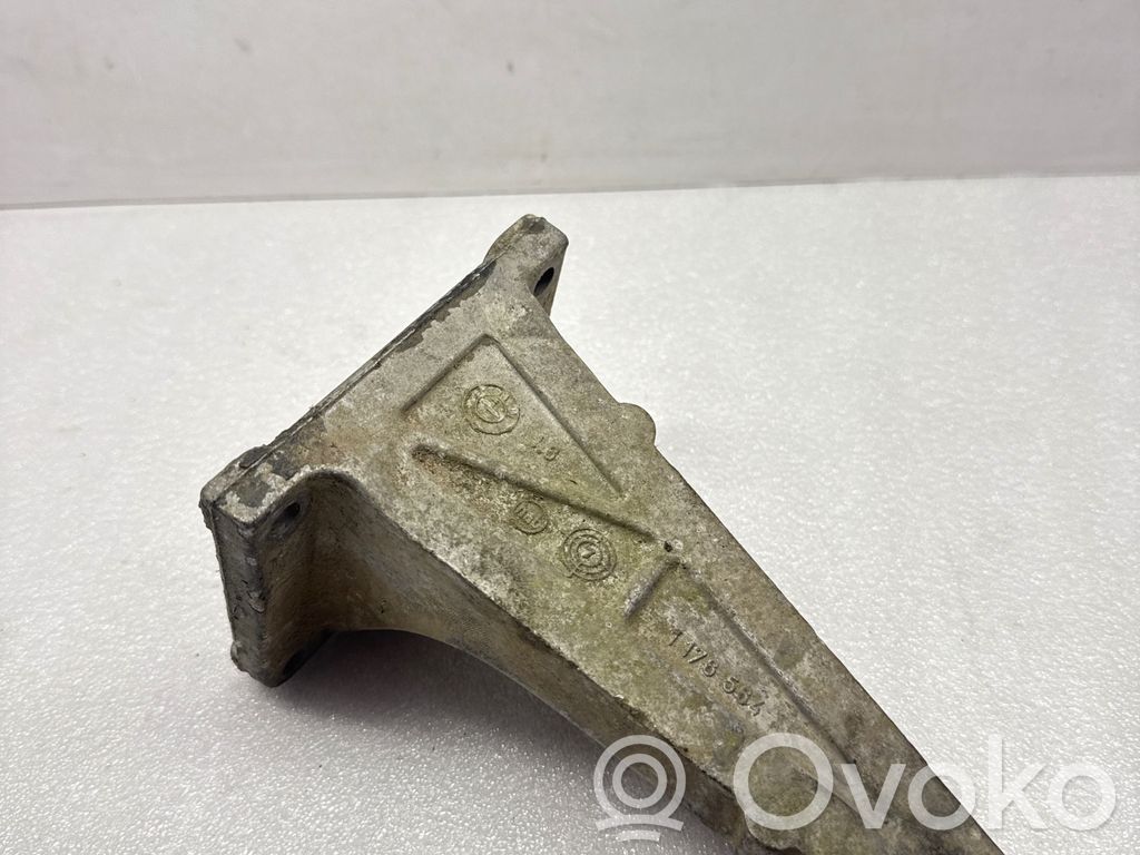 BMW 3 E30 Engine mounting bracket 