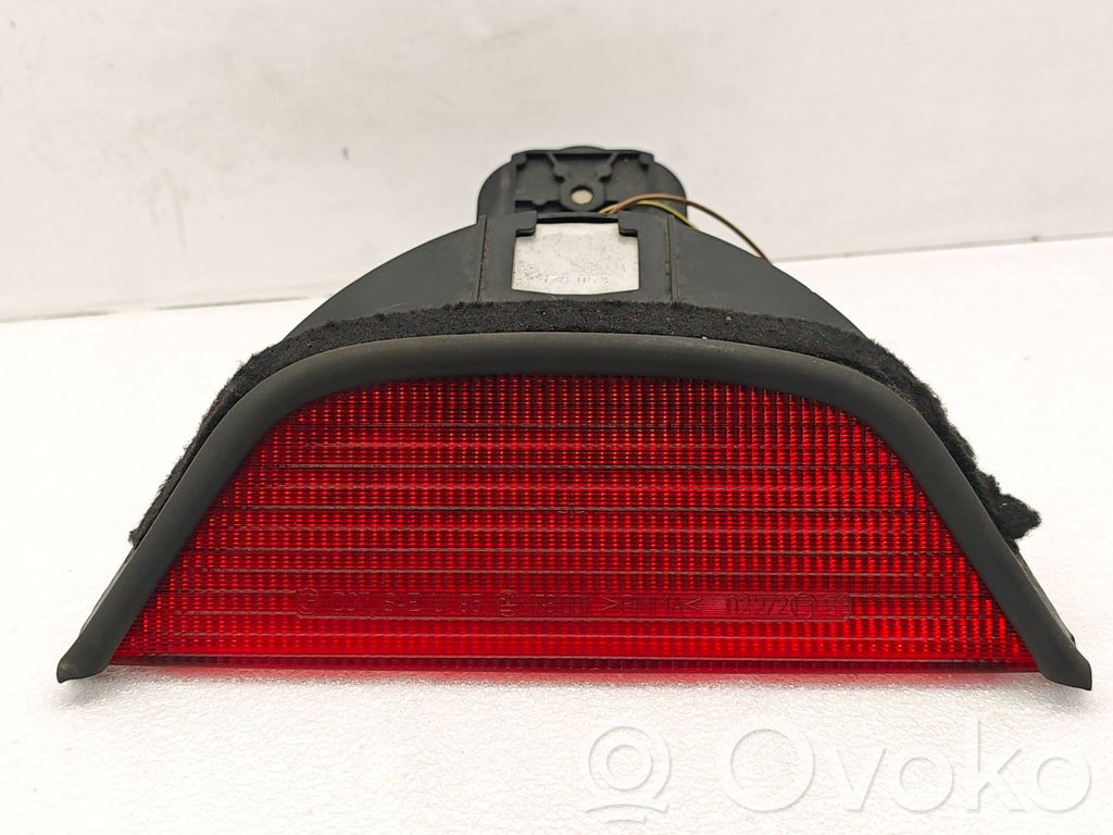 Third/center stoplight   178053,8364780,178056