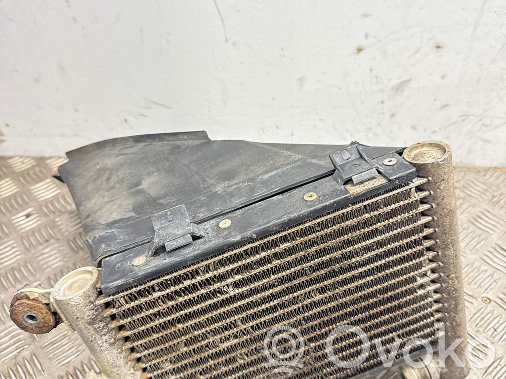 BMW X3 E83 Jäähdyttimen lauhdutin 