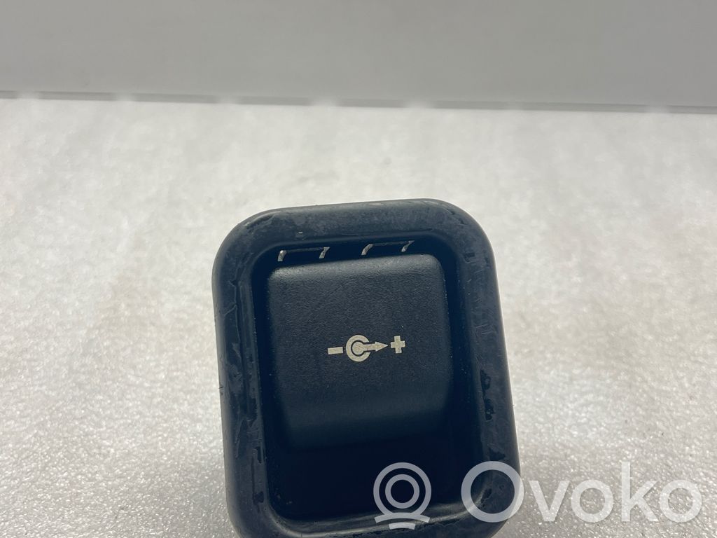 BMW 3 E46 12 V Socket (rear) 