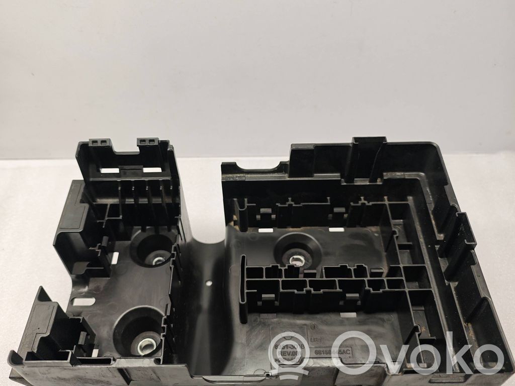 Jeep Cherokee Fuse box cover 