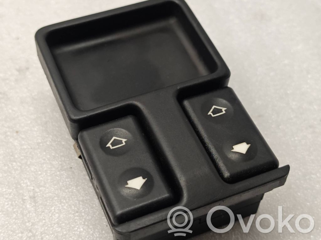 BMW 5 E34 Electric window control switch 