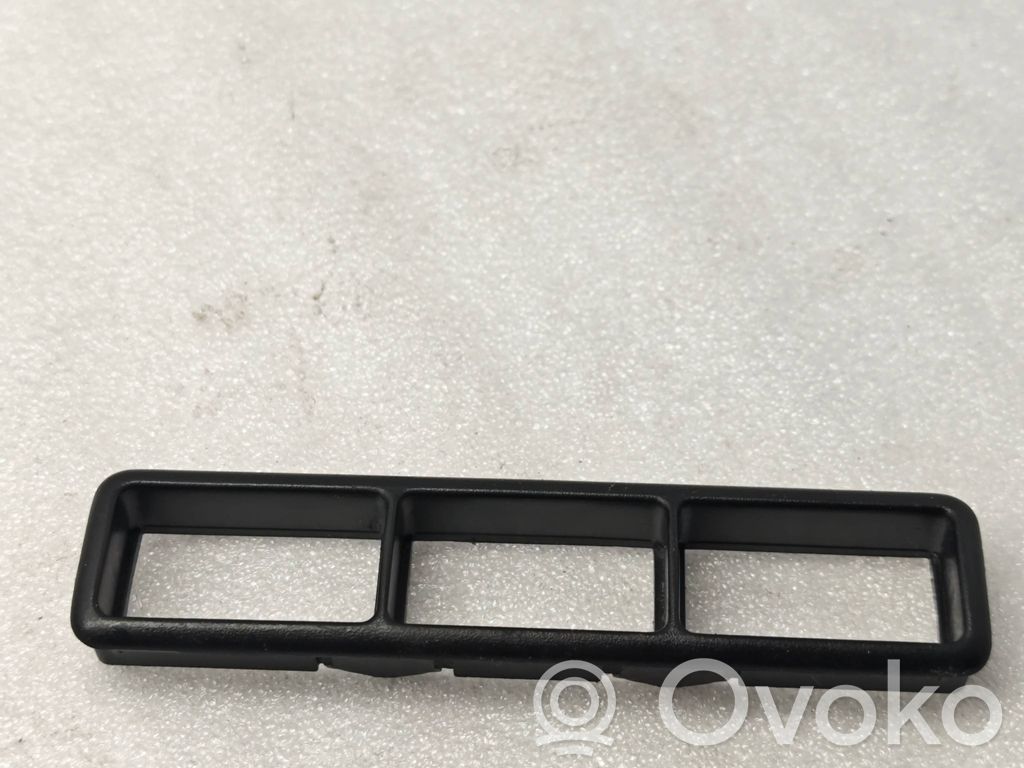 BMW 3 E36 Otros repuestos del interior 