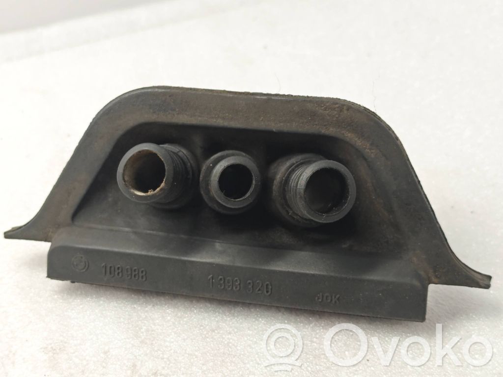 BMW 3 E36 Caurule (-es) / šļūtene (-es) 