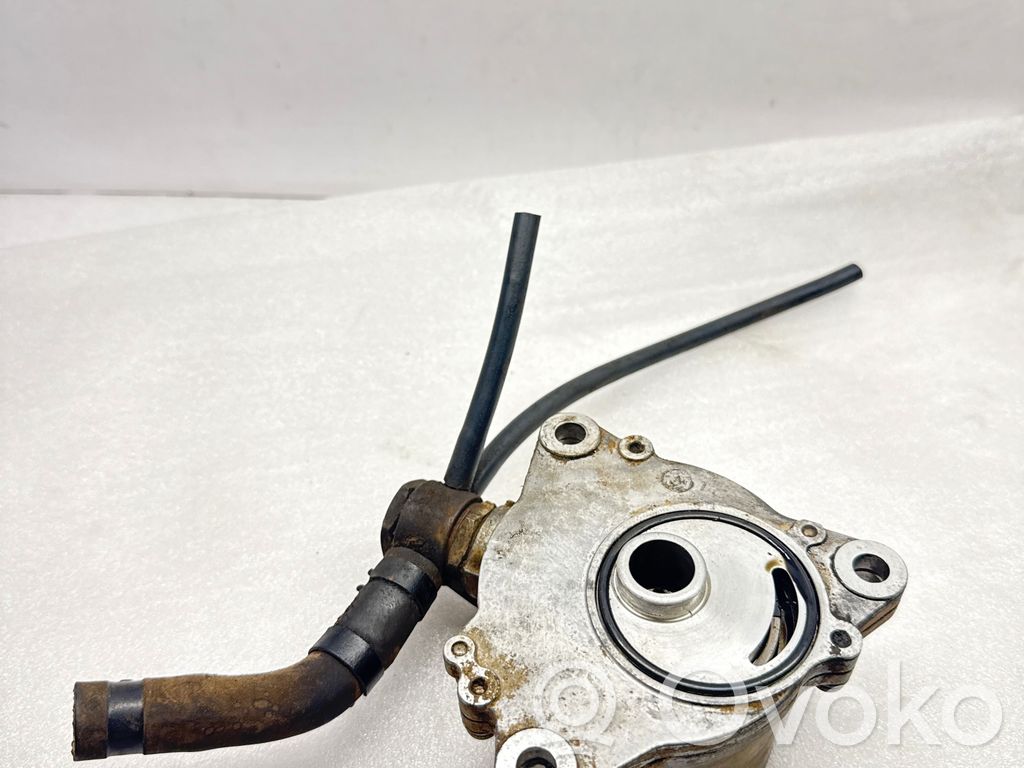 Nissan Patrol Y61 Vacuum pump 