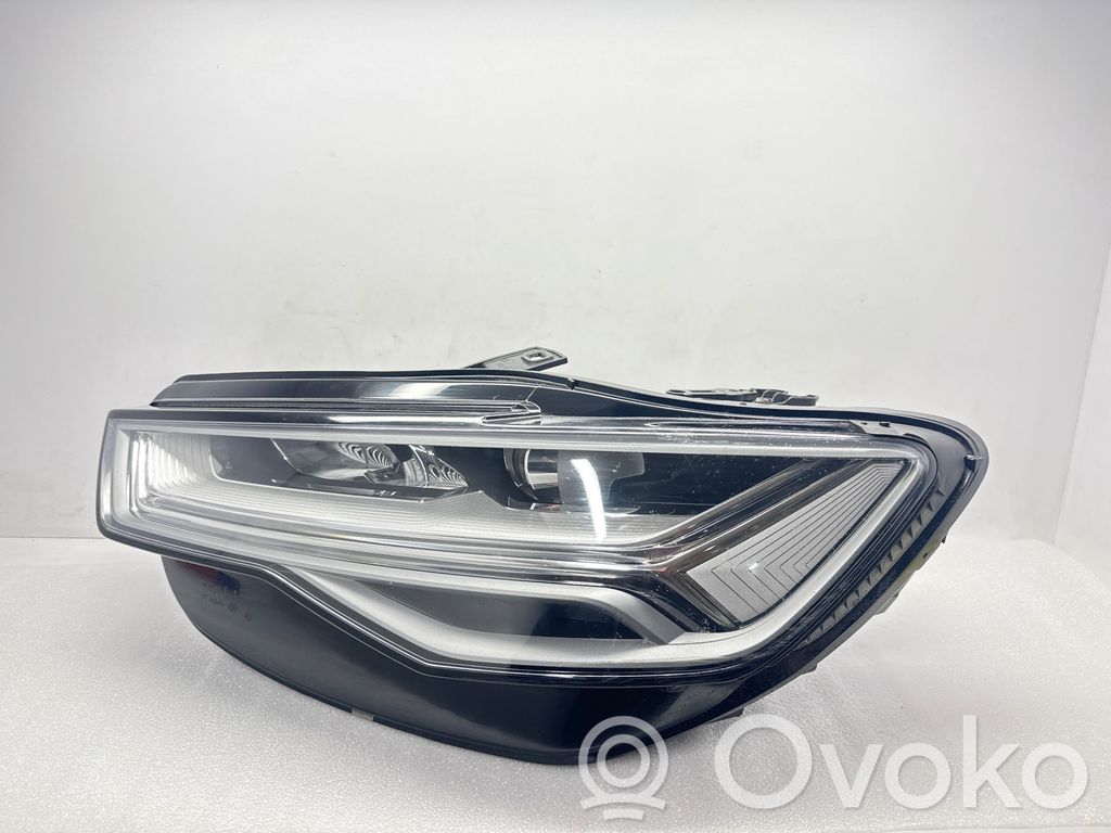 Audi A6 C7 Phare frontale 