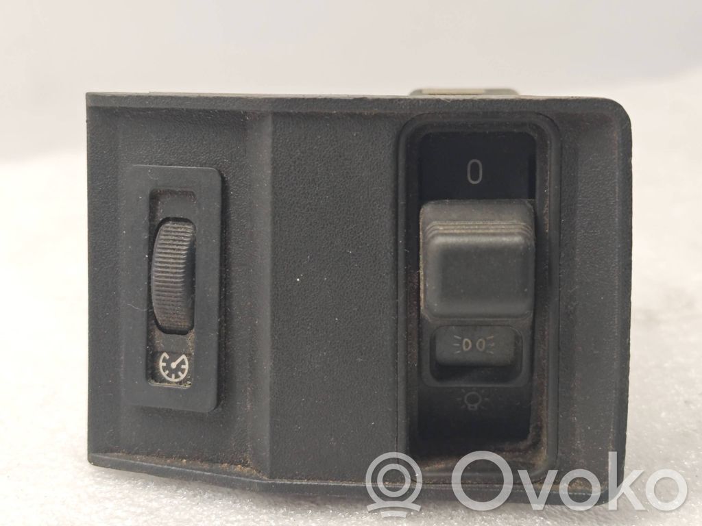Interruptor de luz   1384005,38813705