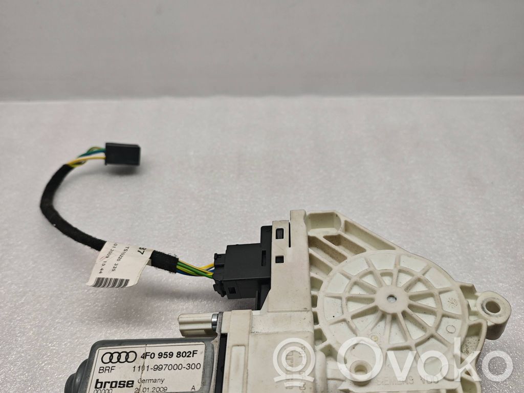 Audi A6 S6 C6 4F Galinis varikliukas langų pakėlėjo 