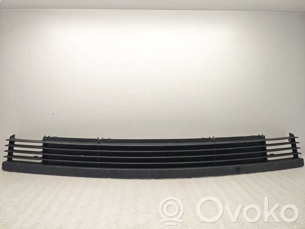 BMW 3 E36 Grille inférieure de pare-chocs avant 