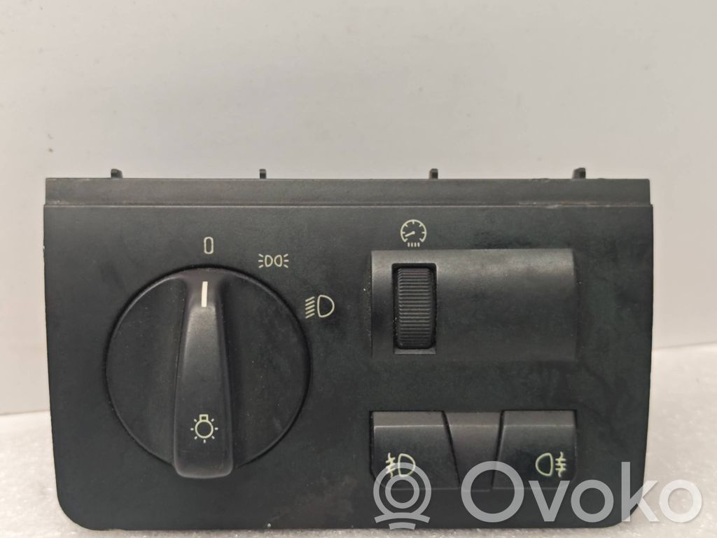 Light switch   8380255,038708,037045051,0370450514