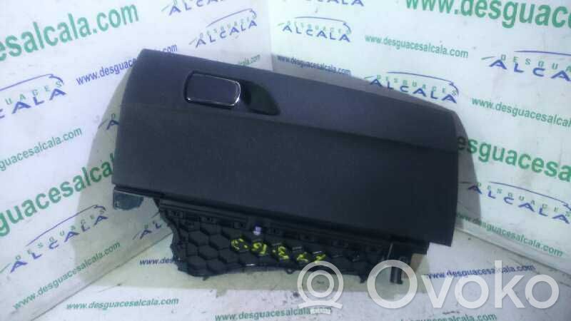 BMW 1 E82 E88 Vano portaoggetti