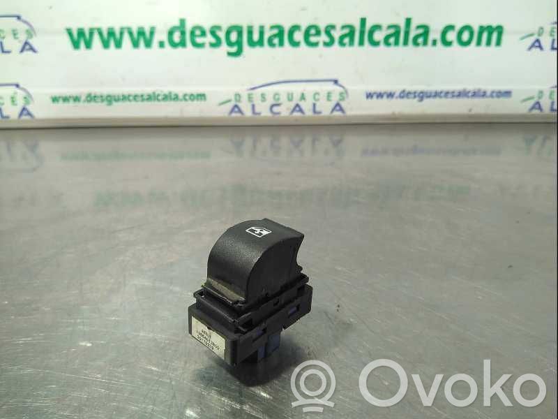 Interruptor del elevalunas eléctrico   4PINES