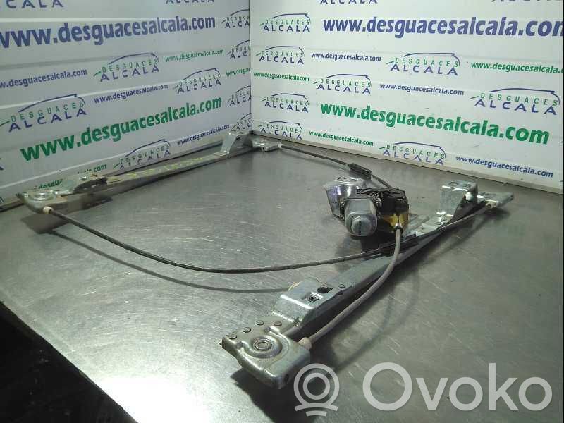 Renault Kangoo I Alzacristalli manuale della portiera anteriore 