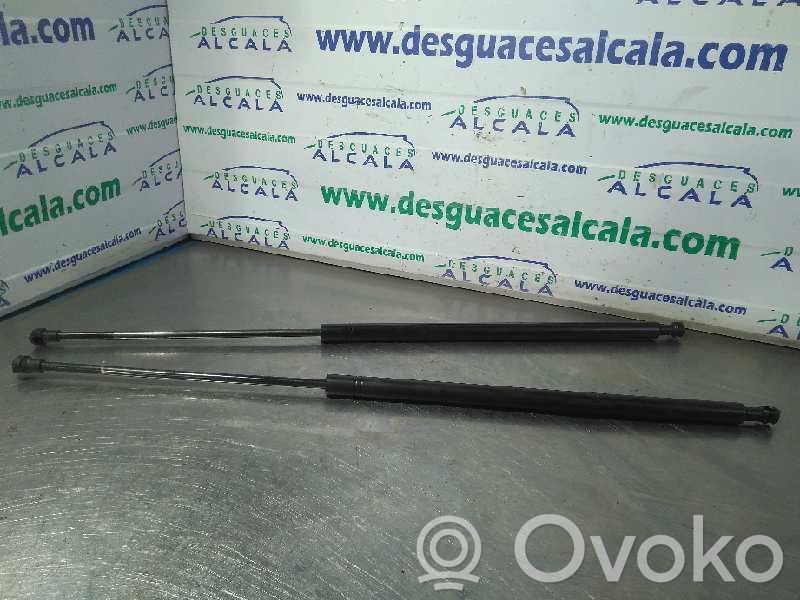 Opel Agila A Tailgate/trunk strut/damper 