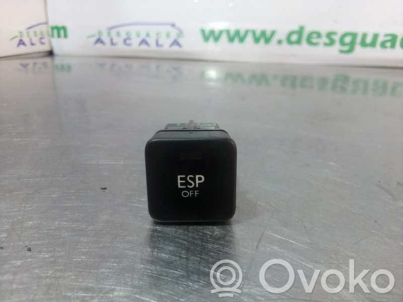 Citroen C4 II Windscreen/window heater switch 