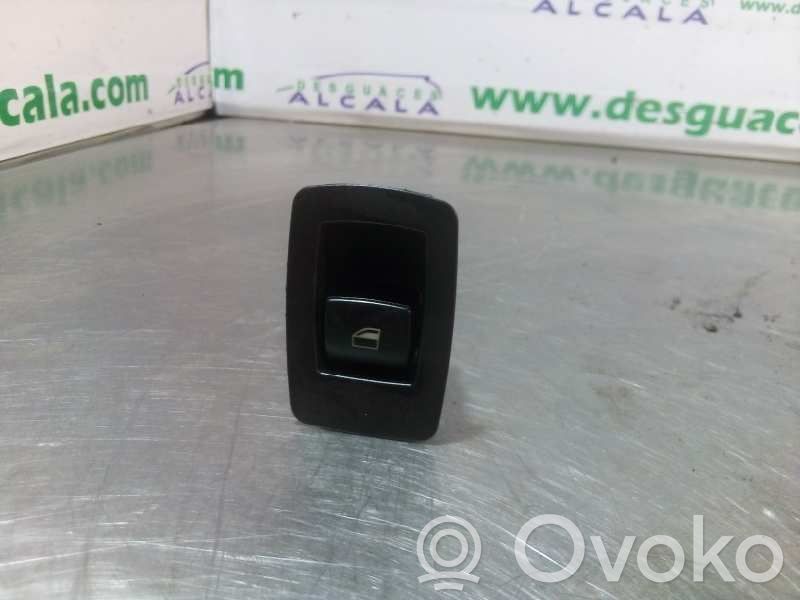 Electric window control switch   15939900,3PINES