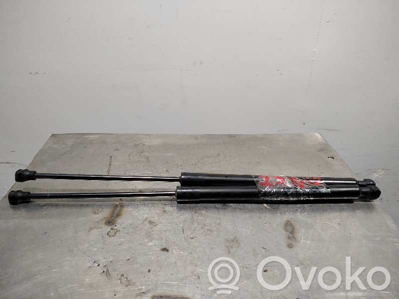Peugeot 308 Tailgate/trunk strut/damper 