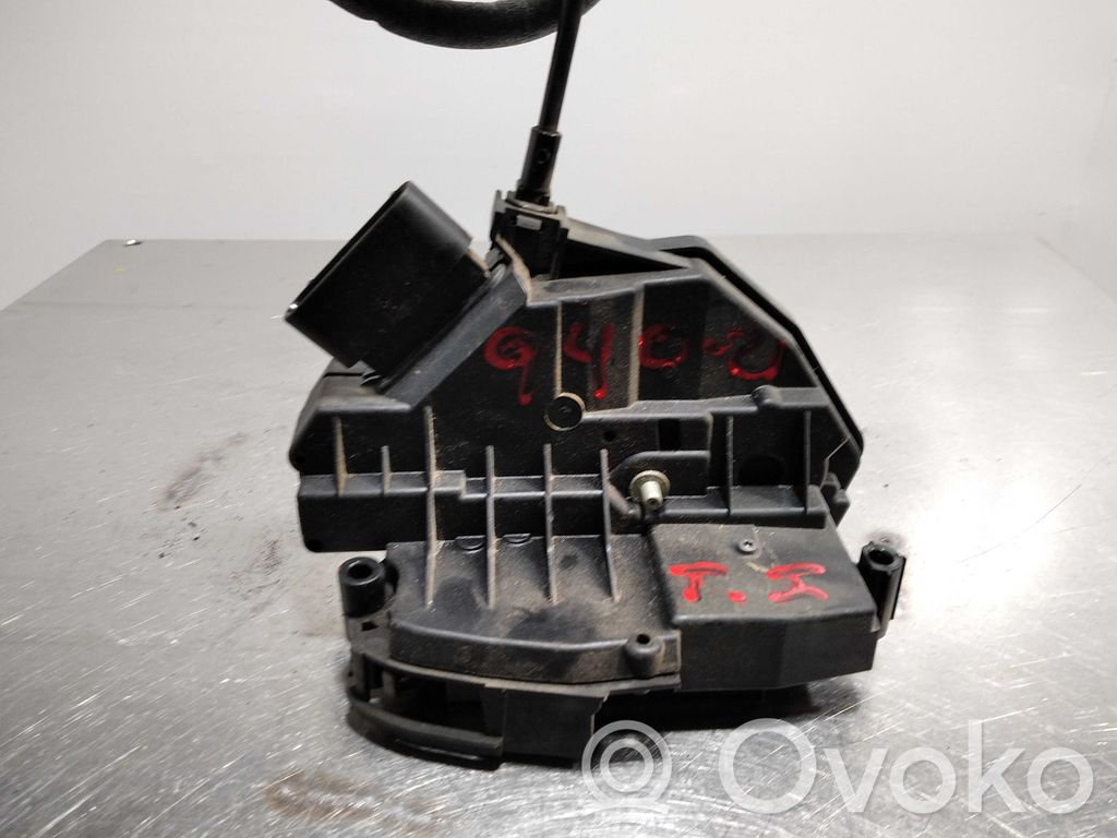 Takaoven lukko   BM5AA26413AB,4PINES