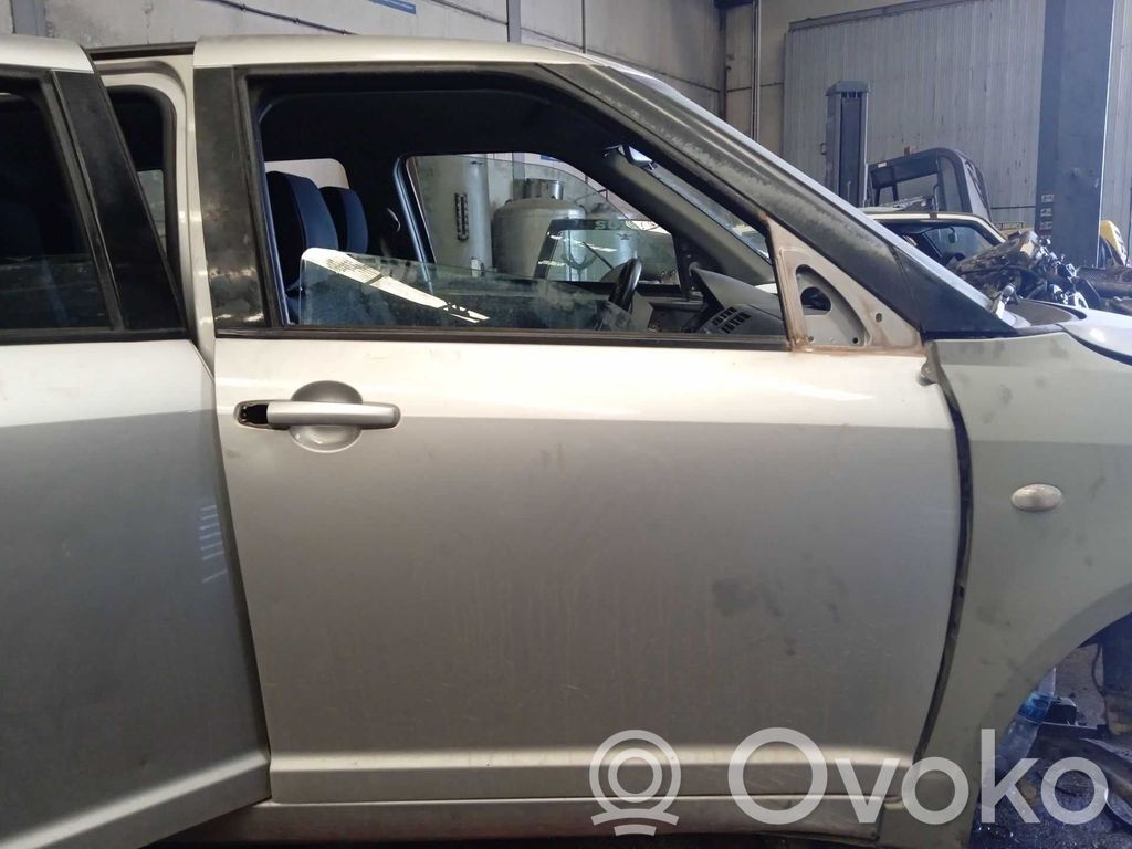 Suzuki Swift I Puerta delantera 