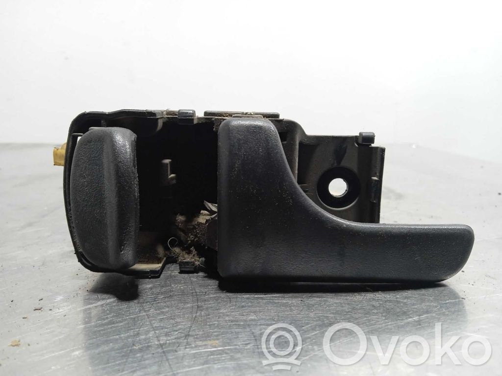 Nissan Terrano Manecilla interna puerta delantera