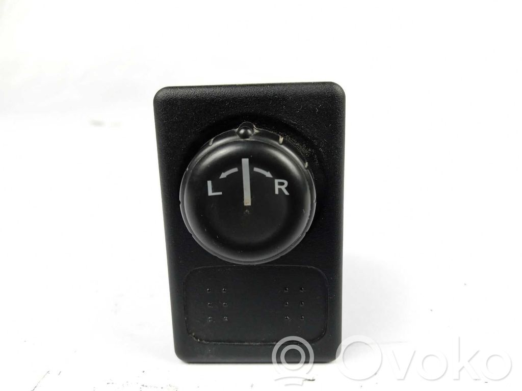 Sivupeilin kytkin   25570BM400