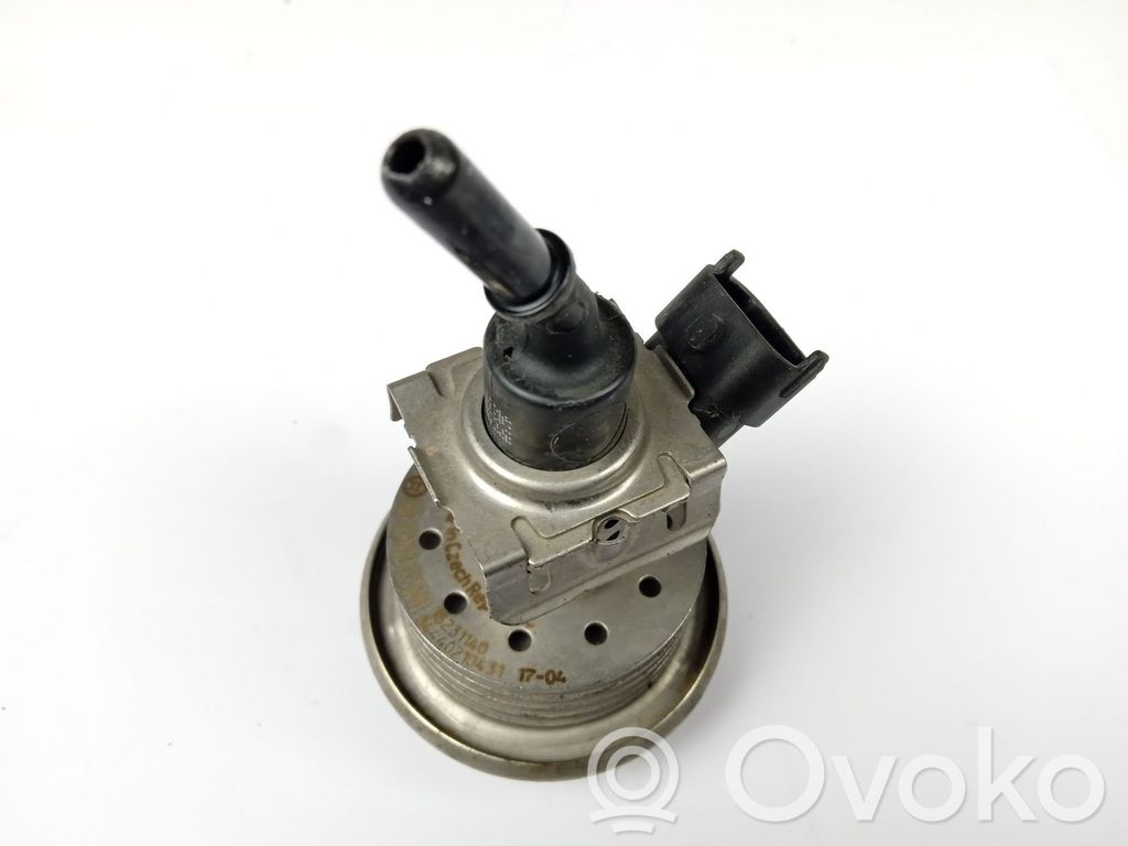 Inyector de combustible   04440210431,18231140