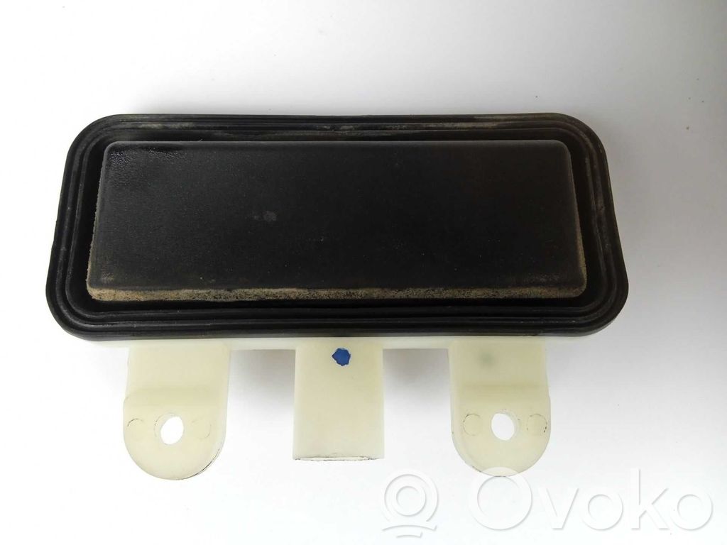 Manecilla externa puerta trasera   2218702410