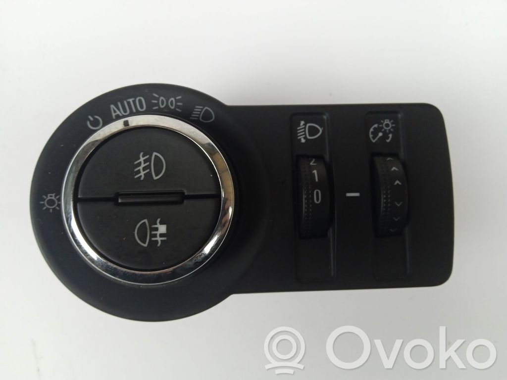 Comutator lumini bord   13385625