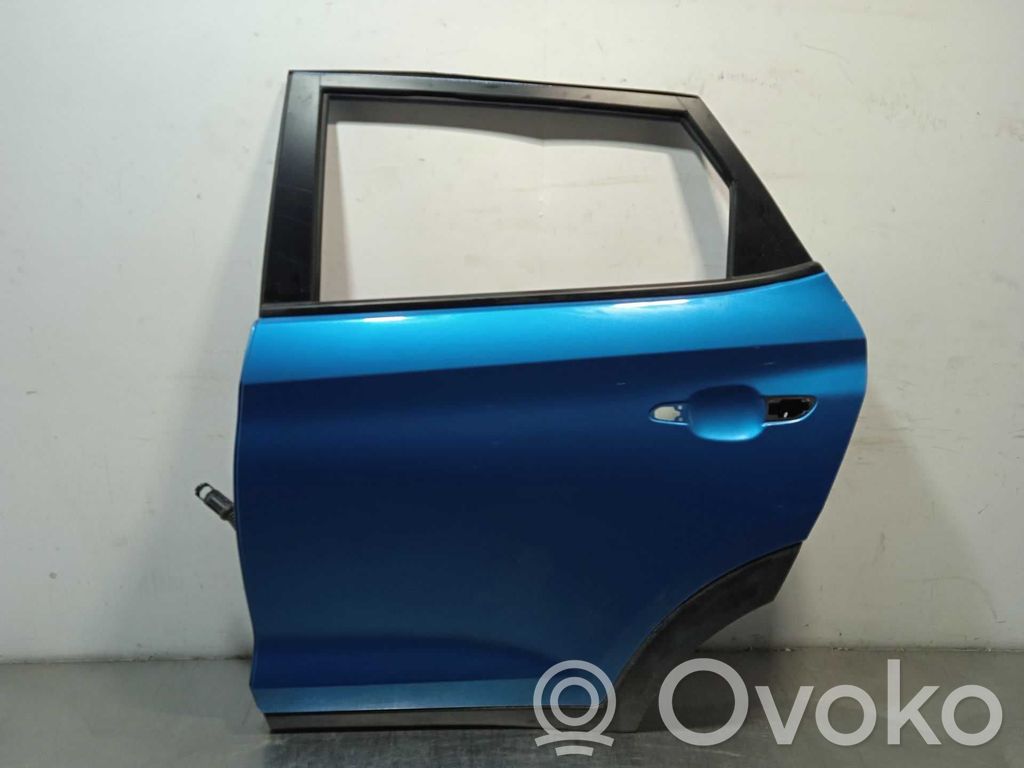 Puerta trasera   77003D7000