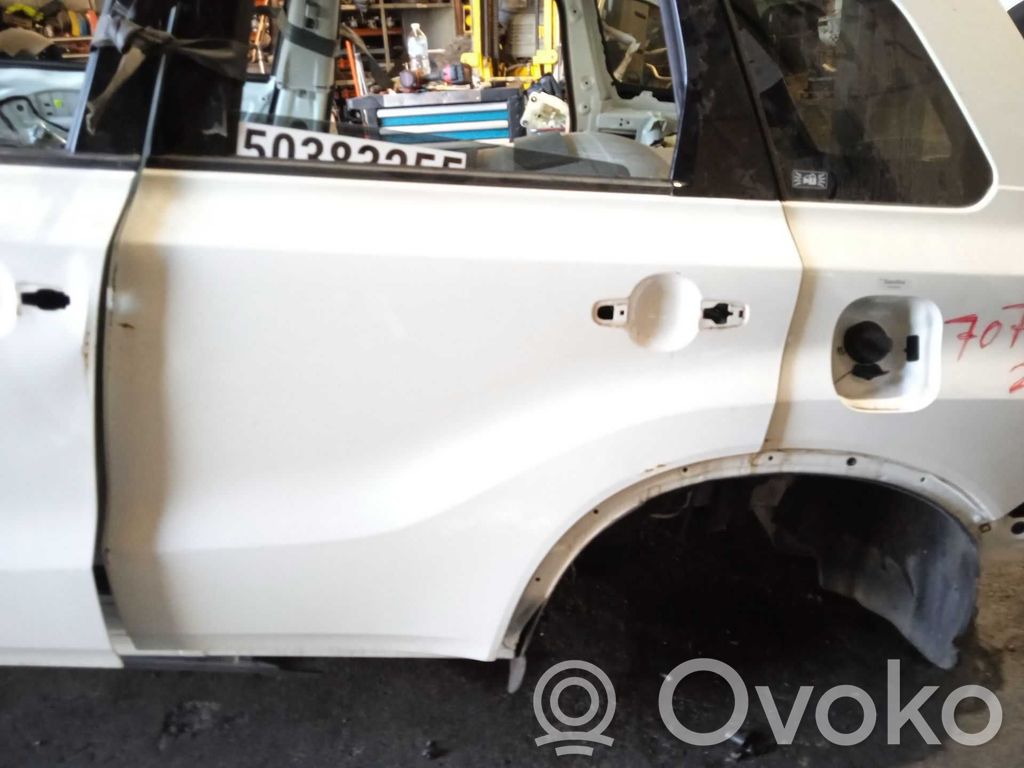 Suzuki Vitara (LY) Puerta trasera 
