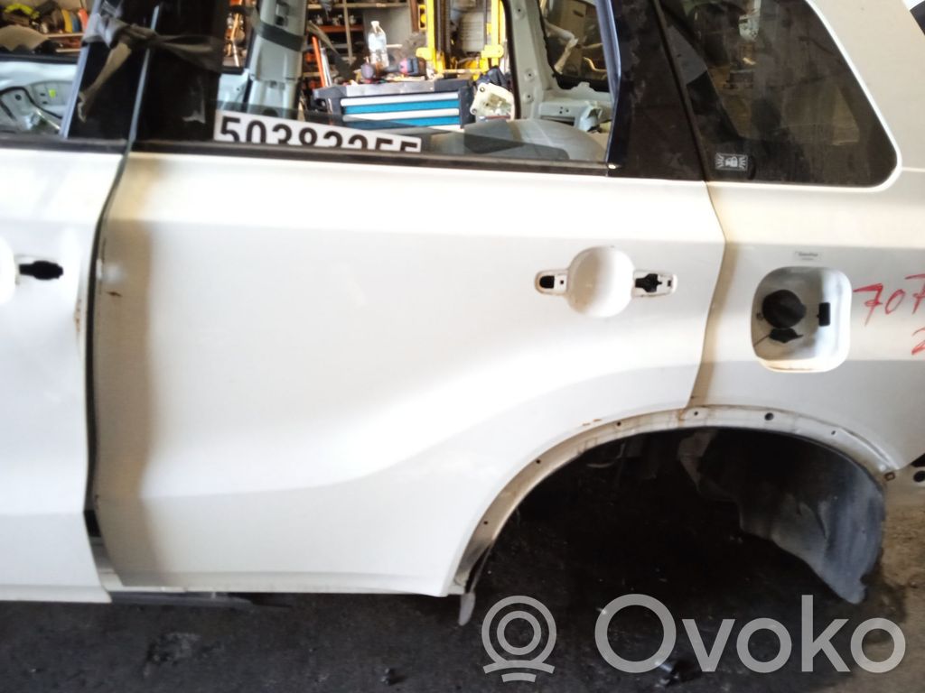 Suzuki Vitara (LY) Galinės durys 