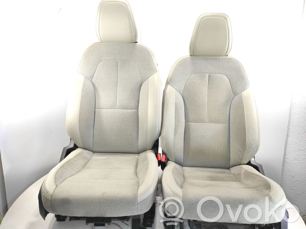 Juego del asiento   DEFECTOS,5PUERTAS