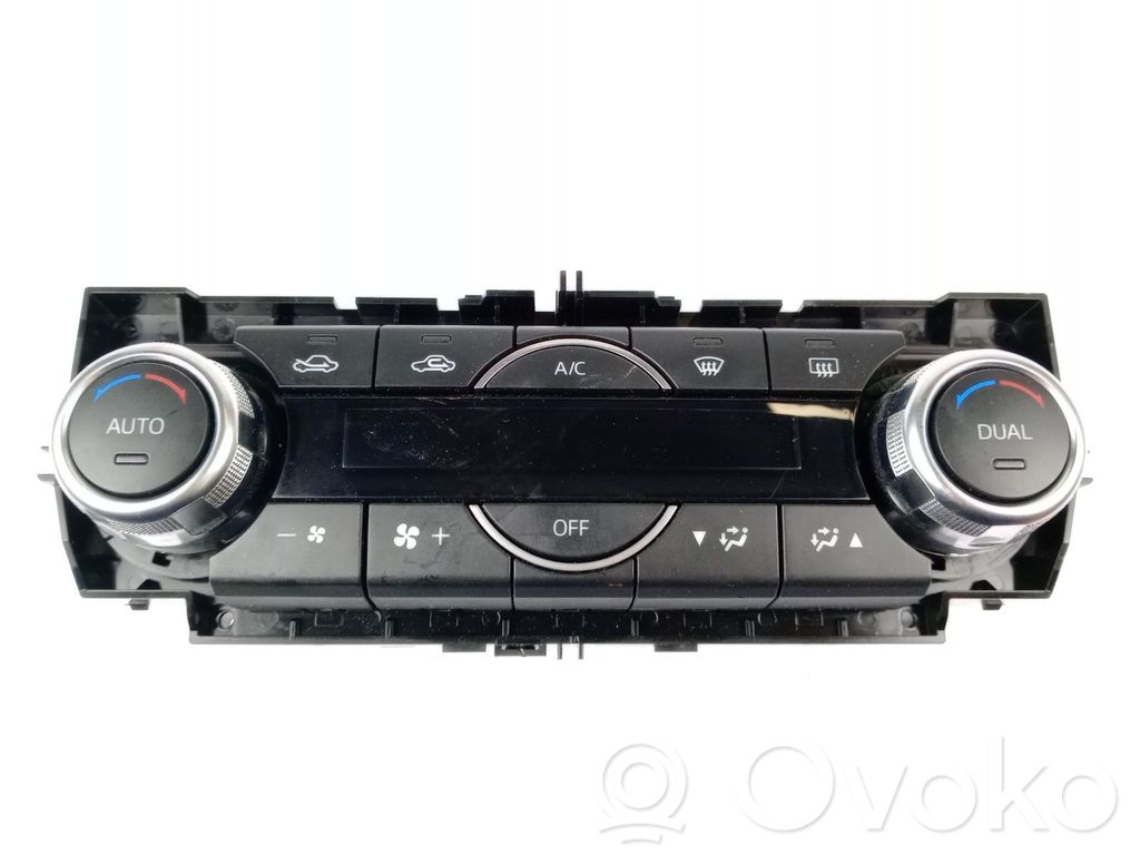 Mazda 3 III Climate control unit 