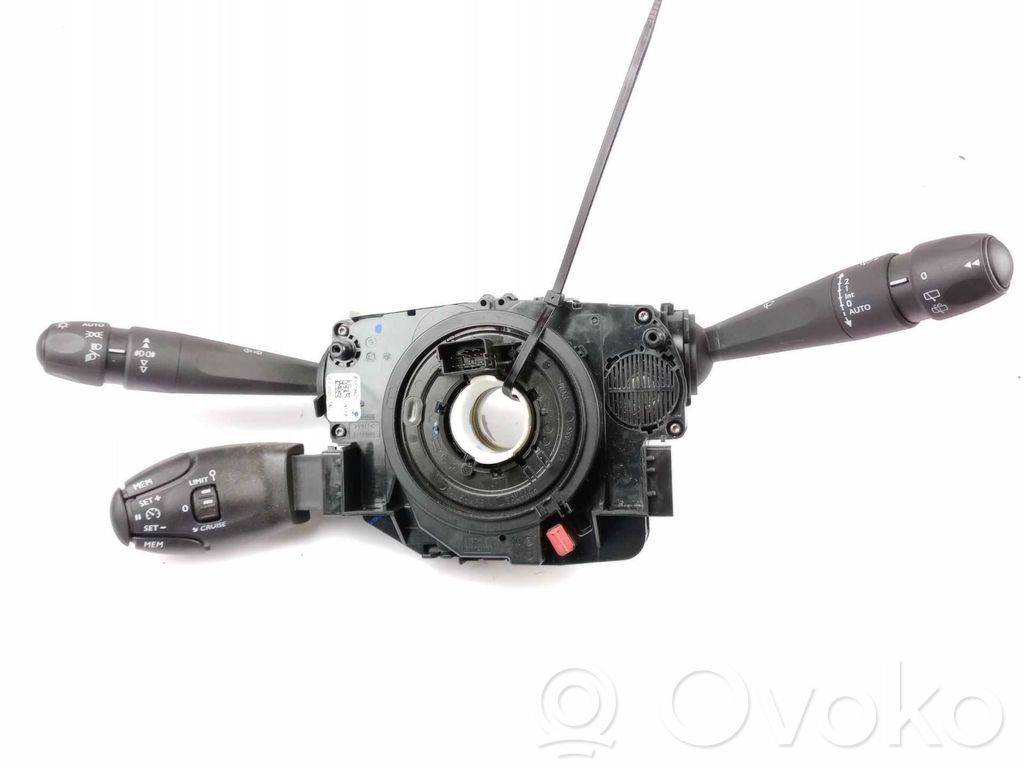 Peugeot 2008 II Interrupteur / bouton multifonctionnel