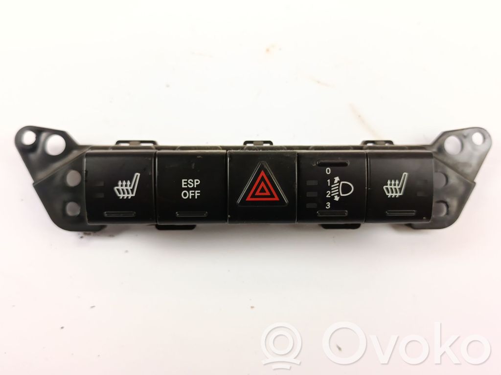 Windscreen/window heater switch   P04602726AC