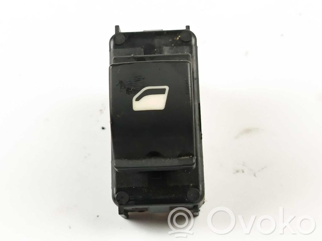 Opel Corsa F Przyciski szyb 