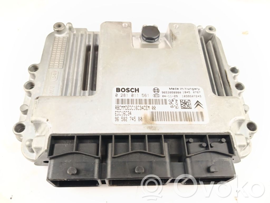 Unidad de control/módulo del motor   0281011561,9658274580