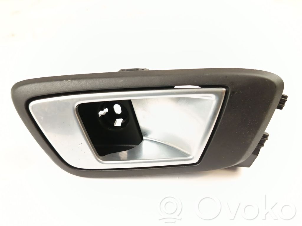 Manecilla interna puerta trasera   C1BBA22600EW