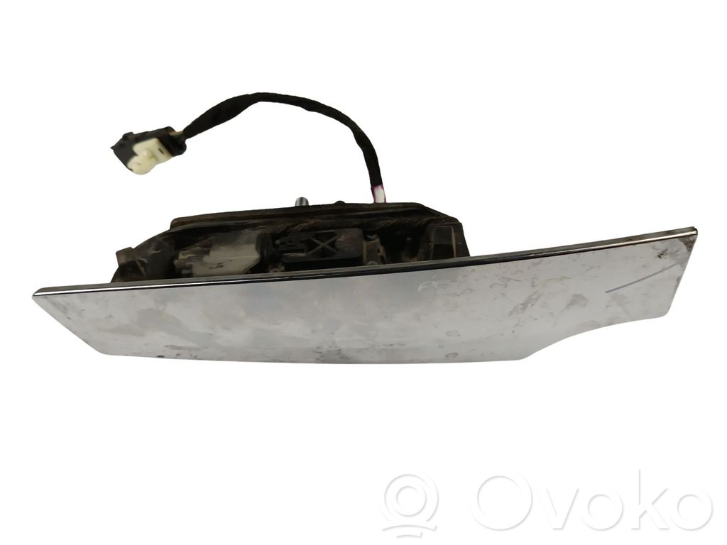 Manecilla externa puerta trasera   1946796
