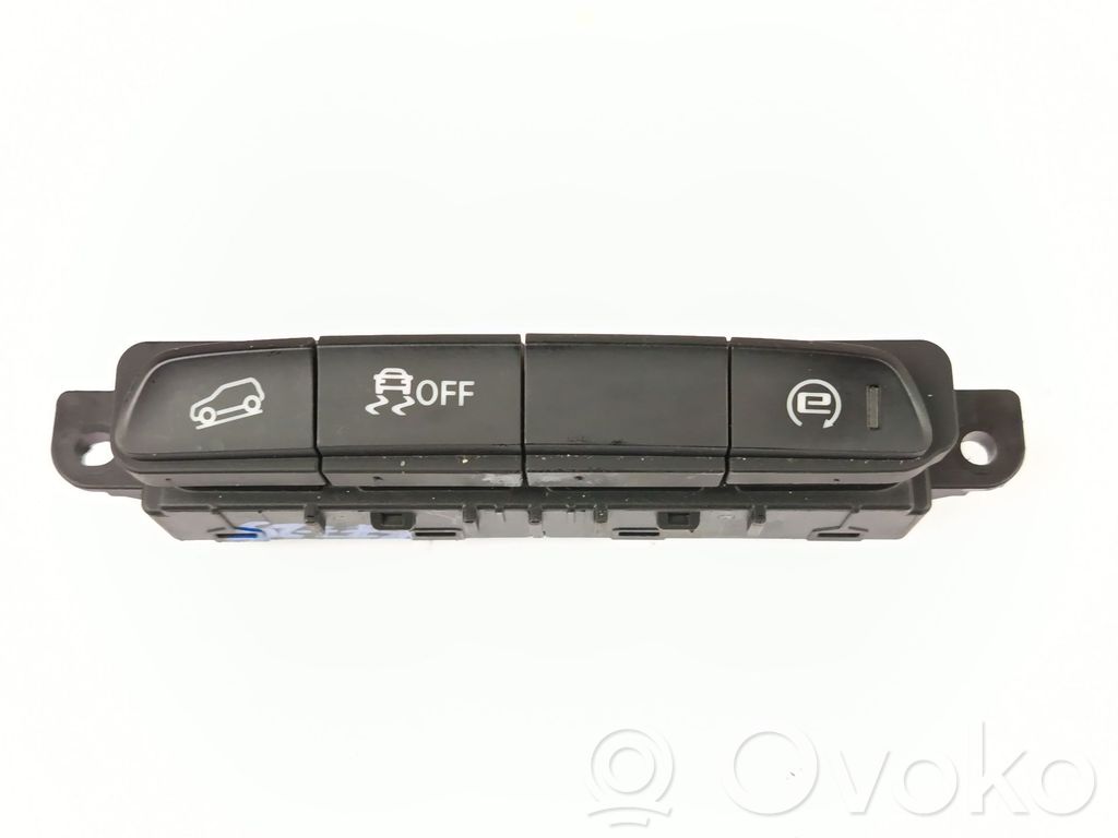MG ZS Windscreen/window heater switch 