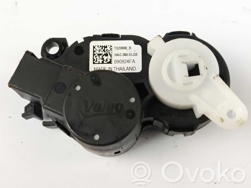Nissan Juke II F16 Ventola riscaldamento/ventilatore abitacolo