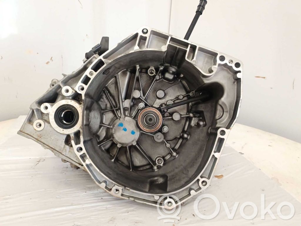 Nissan Juke II F16 Scatola del cambio manuale a 5 velocità
