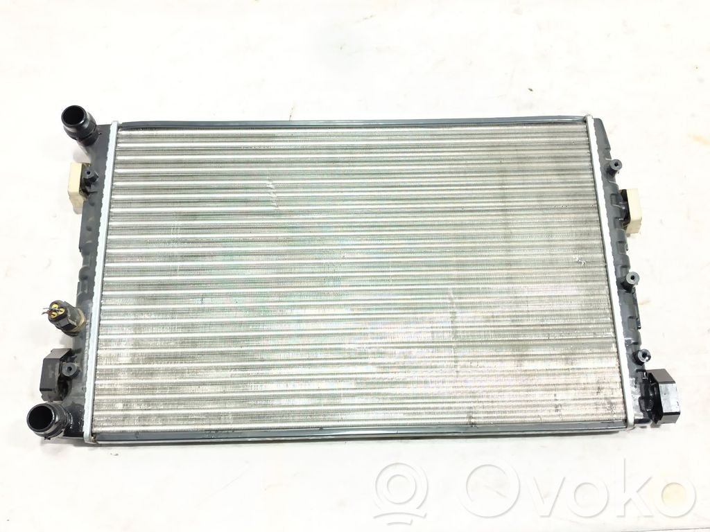Skoda Fabia Mk2 (5J) Radiatore di raffreddamento 
