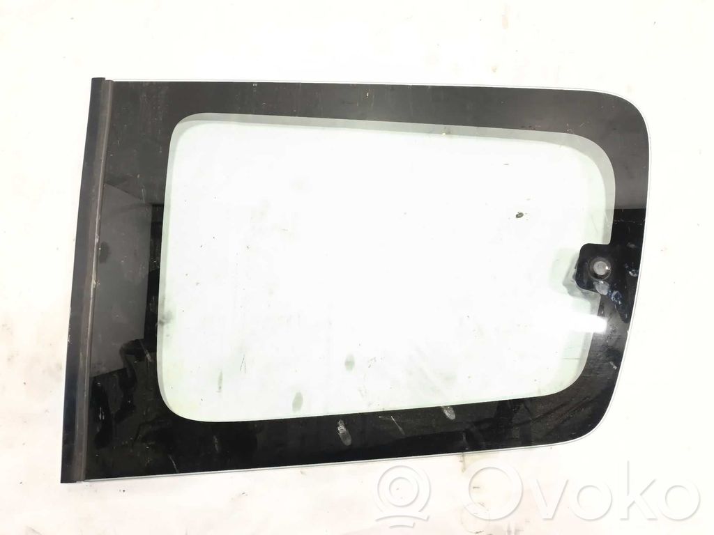 Mitsubishi Montero Geam lateral spate 