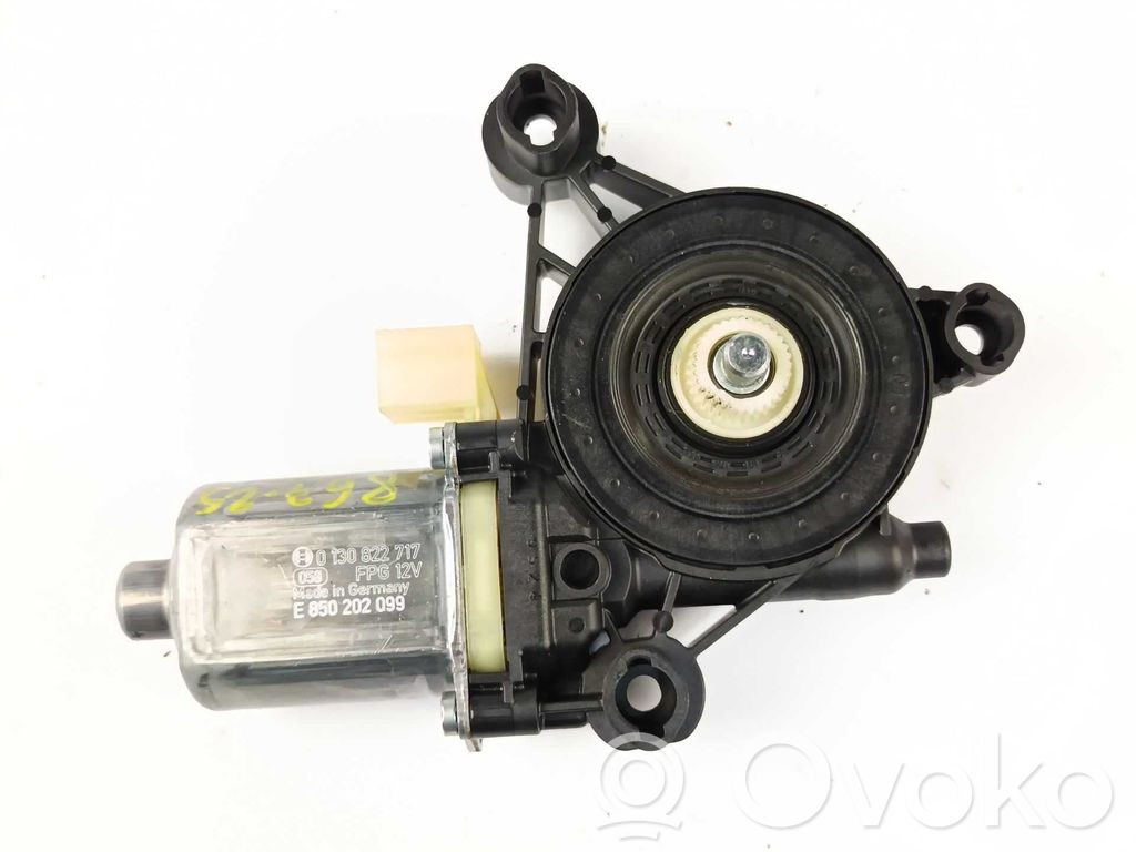 Skoda Superb B8 (3V) Motorino alzacristalli della portiera anteriore