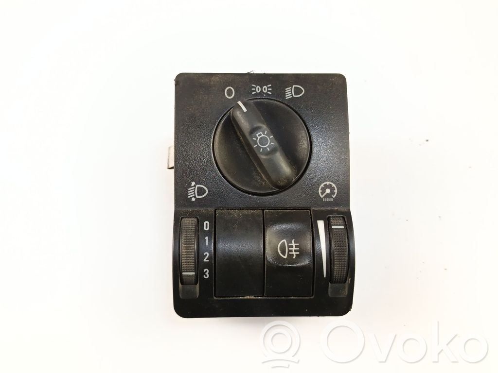 Interruptor de control del panel de luces   9116614