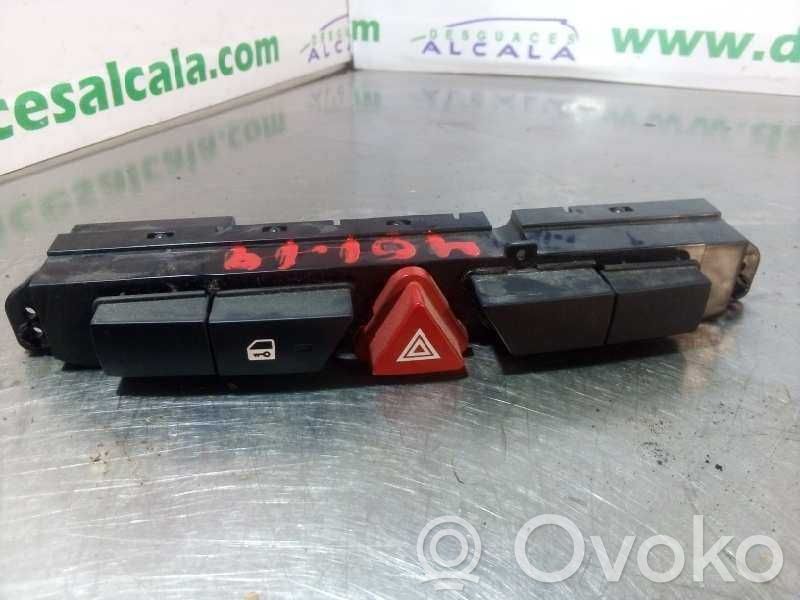 KIA Ceed Przycisk / Przełącznik ogrzewania szyby przedniej / czołowej