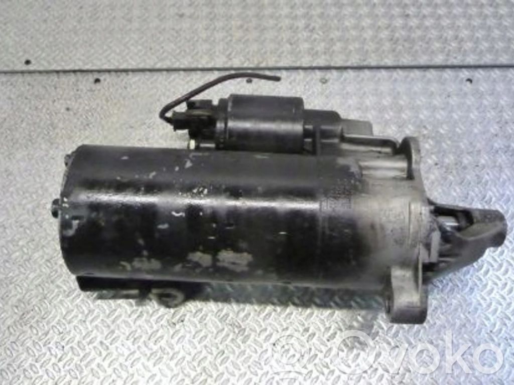 Audi A4 S4 B6 8E 8H Rozrusznik 